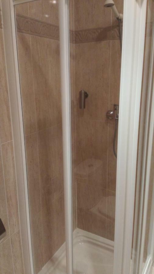 Hostal Puerta del Valle La Cistérniga Esterno foto